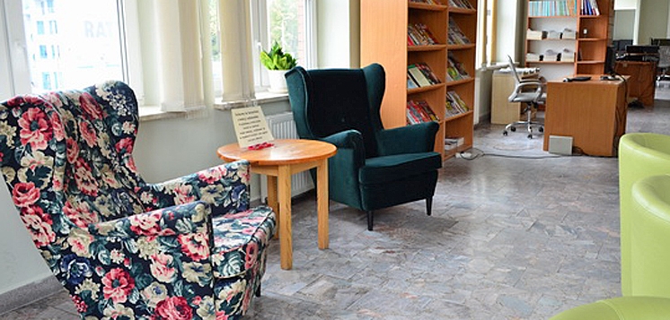 Kącik biblioteczny czeka