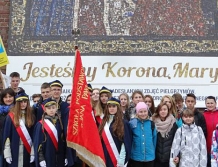 Uczniowie z Leszczydołu-Nowin na Jasnej Górze