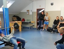 PODNOSZENIE CIĘŻARÓW: Najlepsi w wyciskaniu sztangi (foto)