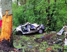 Ogromna tragedia na drodze. Nie żyją cztery osoby (foto)