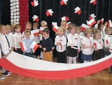 Przedszkolna akademia z okazji 11 Listopada (foto)