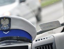 Po pijanemu, na przejściu dla pieszych wyprzedzał policjanta