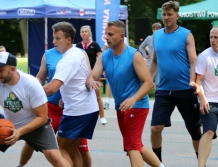 KOSZYKÓWKA: Charytatywny turniej koszykówki (foto)