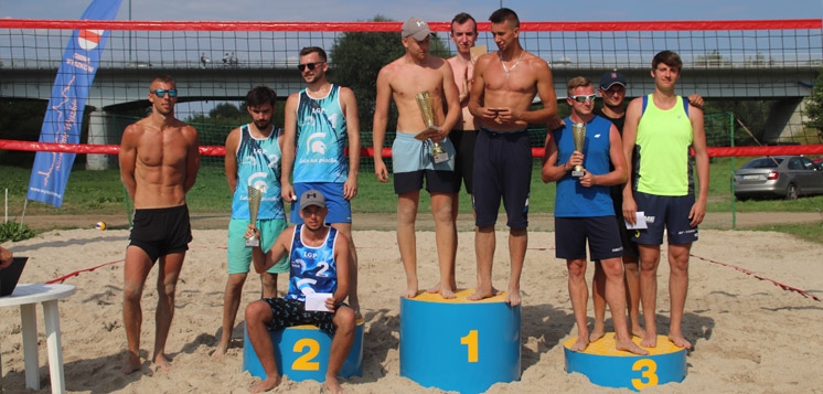 SIATKÓWKA: Plażowicze najlepsi na wyszkowskiej plaży (foto)