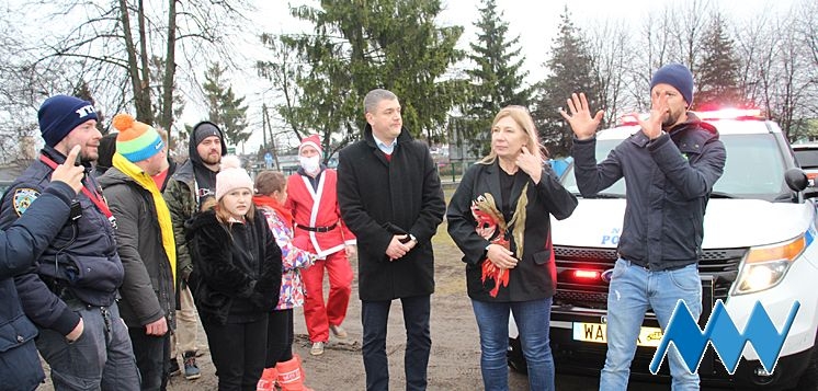 Charytatywny konwój wyjątkowych aut dotarł do wyszkowskiego domu dziecka (FOTO)