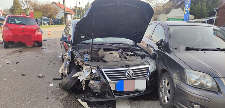 Dwie groźne kolizje. Rozbitych sześć samochodów (FOTO)