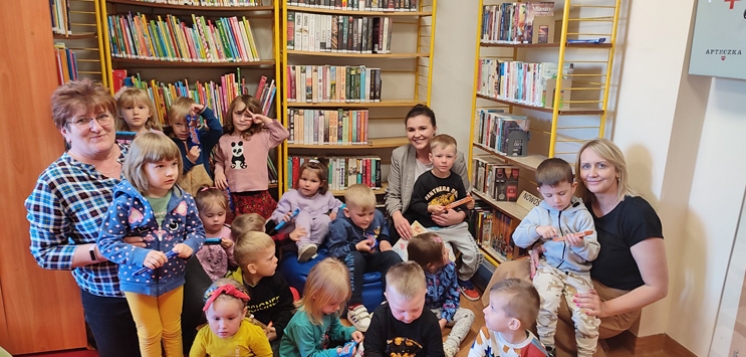 SOMIANKA: Korzystają z Tygodnia Bibliotek (FOTO)