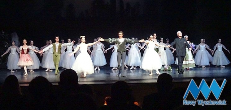 Nieformalna grupa miłośników opery i baletu w Teatrze Wielkim na balecie „Giselle” (FOTO)