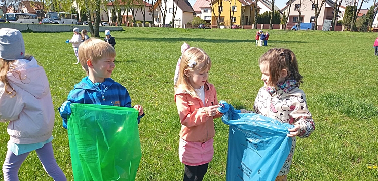 Akcja #SprzątamyDlaPolski w Przedszkolu nr 9 (FOTO)