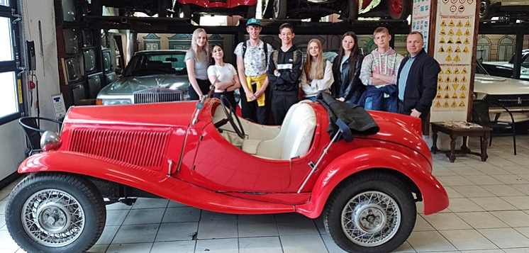 Streetworkerskie zajęcia tym razem w Muzeum Motoryzacji i Techniki w Otrębusach (FOTO)