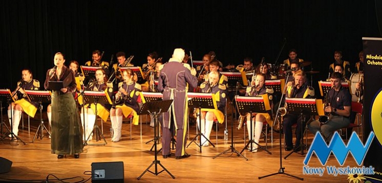 Młodzieżowa Orkiestra Dęta OSP dała koncert pieśni patriotycznych (FOTO)