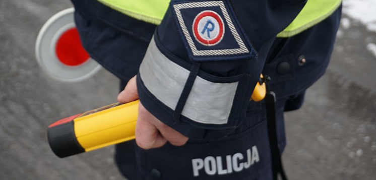 Próbował przekonać policjantów, że to nie on siedział za kierownicą