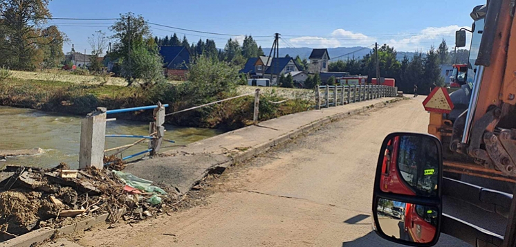 BRAŃSZCZYK: Druhowie z OSP Poręba pomagają w Lądku-Zdroju (FOTO)