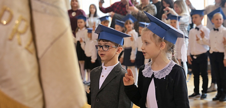 Ślubowanie pierwszaków w Szkole Podstawowej nr 1 (FOTO)