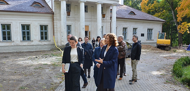 Minister kultury z wizytą w Muzeum Cypriana Norwida w Dębinkach (FOTO)
