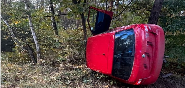 Pijany wjechał do rowu. Najpierw przyznał się do jazdy, później zmienił wersję