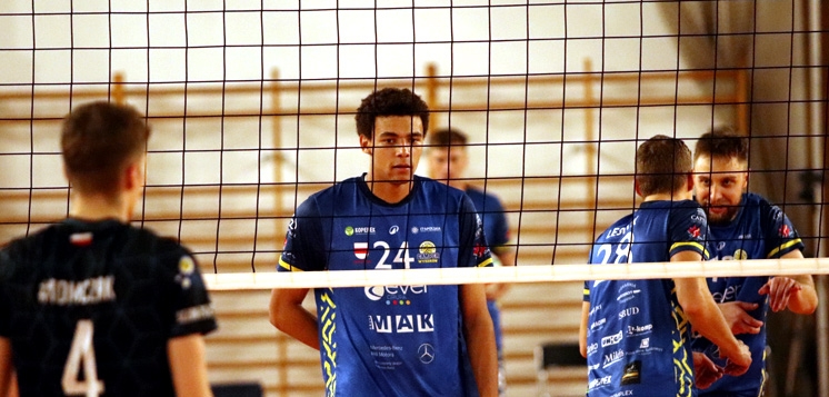 SIATKÓWKA: Camper wygrywa w stolicy