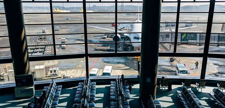 Oszczędź czas i pieniądze dzięki dobrze zaplanowanemu parkingowi przy lotnisku