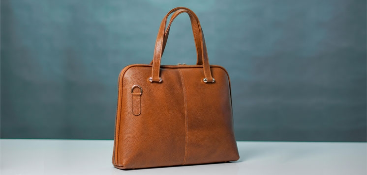 Jak wybrać idealne skórzane uchwyty i paski do torebek