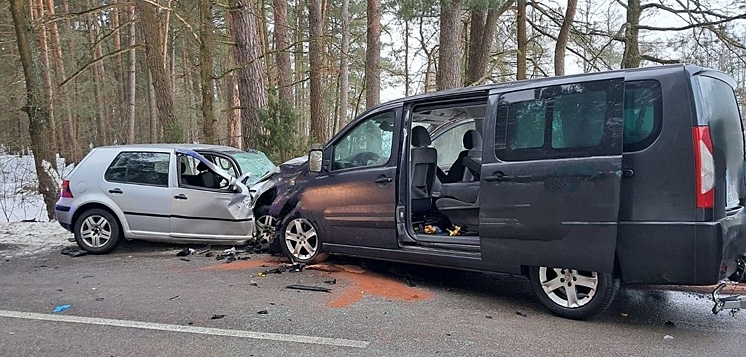 Jedna ofiara śmiertelna, pięć osób w szpitalu (FOTO)