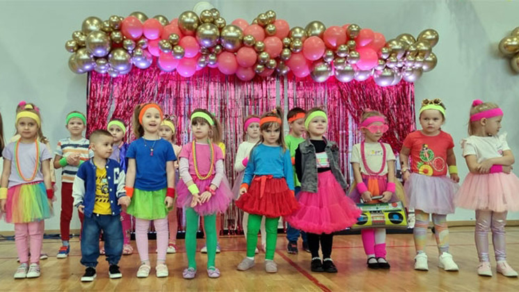 SOMIANKA: Karnawał w rytmie lat 70. – wyjątkowy bal z Babcią i Dziadkiem w Somiance