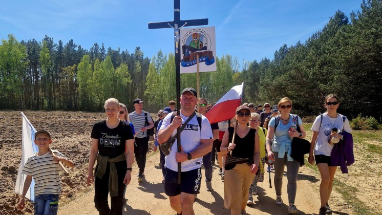 Piesza i rowerowa pielgrzymka do sanktuarium w Osuchowej (FOTO)