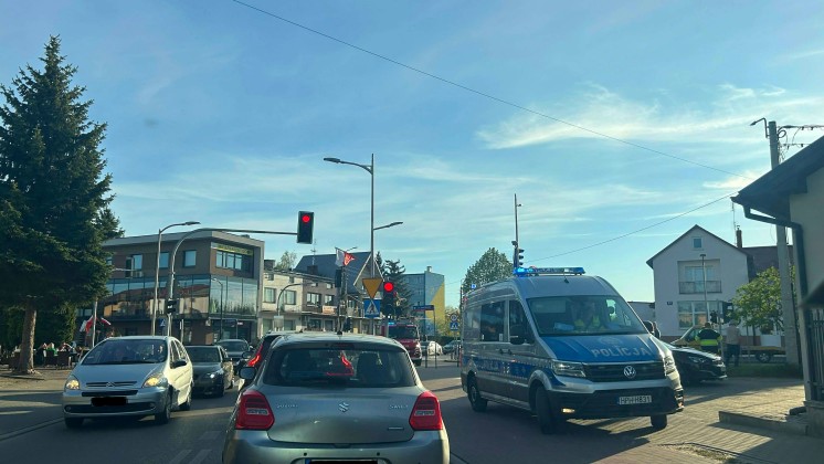 Długi weekend na drogach: 3 wypadki i 18 kolizji (FOTO)