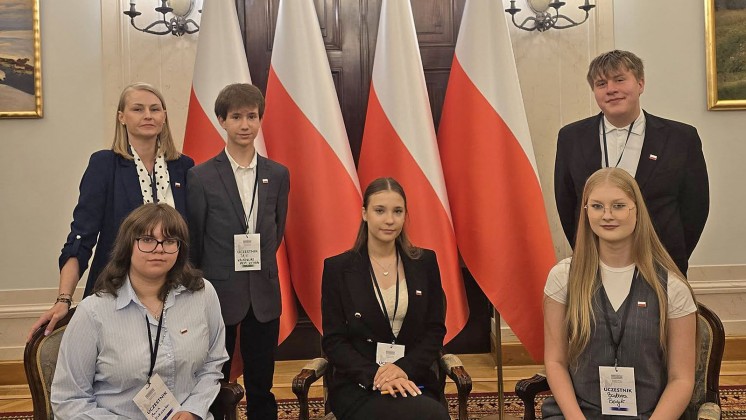 Młodzieżowa rada na prezydenckim kongresie (FOTO)