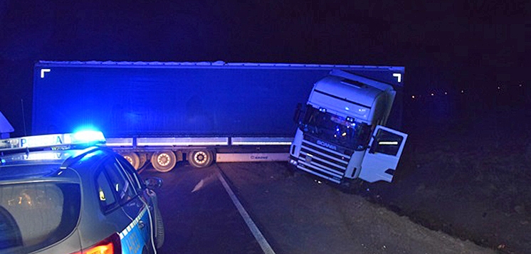 Pijany kierowca ciężarówki (foto)