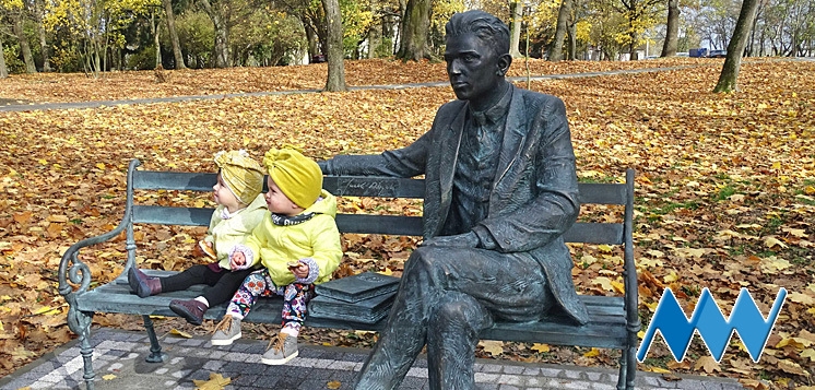 Na ławeczce obok Różyckiego (foto)