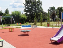 Plac zabaw w Kamieńczyku gotowy