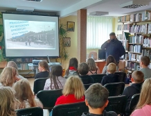 Spacer z pradziadkiem w Bibliotece Pedagogicznej