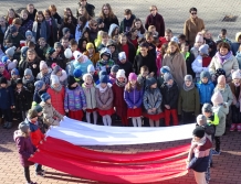 Szkoła Podstawowa nr 4 wzięła udział w akcji „Szkoła do hymnu” (FOTO)