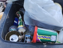 ZABRODZIE: Urzędnicy sprawdzili, jak mieszkańcy segregują śmieci (FOTO)