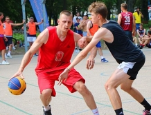 KOSZYKÓWKA: Upalny Turniej Streetbasket (FOTO)