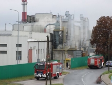 Pożar w firmie zajmującej się recyklingiem szkła (FOTO)