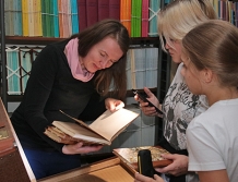 Nocne życie wyszkowskiej Biblioteki Miejskiej (FOTO)