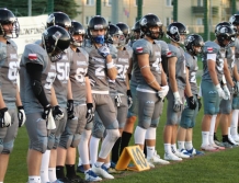 FUTBOL AMERYKAŃSKI: Pierwsza porażka Rhinos