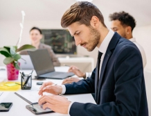 Rola prawnika IT w biznesie online - Umowy, licencje i regulaminy