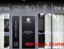 Jak dobrze oznakować lokal usługowy, aby przyciągać klientów?