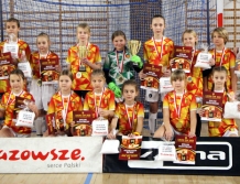 PIŁKA NOŻNA: Dziewczęta też kochają piłkę nożną