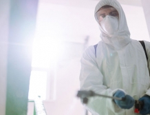 Dlaczego sprzątanie po zgonach wymaga specjalistycznej wiedzy i sprzętu