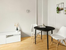 Nowoczesne krzesła skandynawskie - do jakich stylów pasują poza scandi?