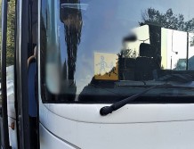 76-latek bez uprawnień kierował autobusem szkolnym
