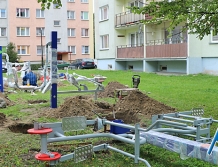 Siłownie między blokami (foto)
