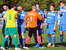 PIŁKA NOŻNA: Wielkie nerwy, bo to derby! (foto)