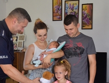 Dla rodzącej kobiety wstrzymali ruch na moście (foto)