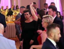 Pomagać można nawet tańcząc... (foto)