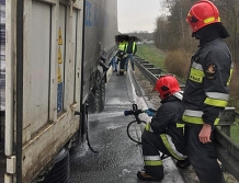 Pożar tira na ekspresówce (foto)