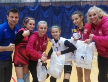 SIATKÓWKA: Świetny weekend młodych siatkarek UKS Polonez